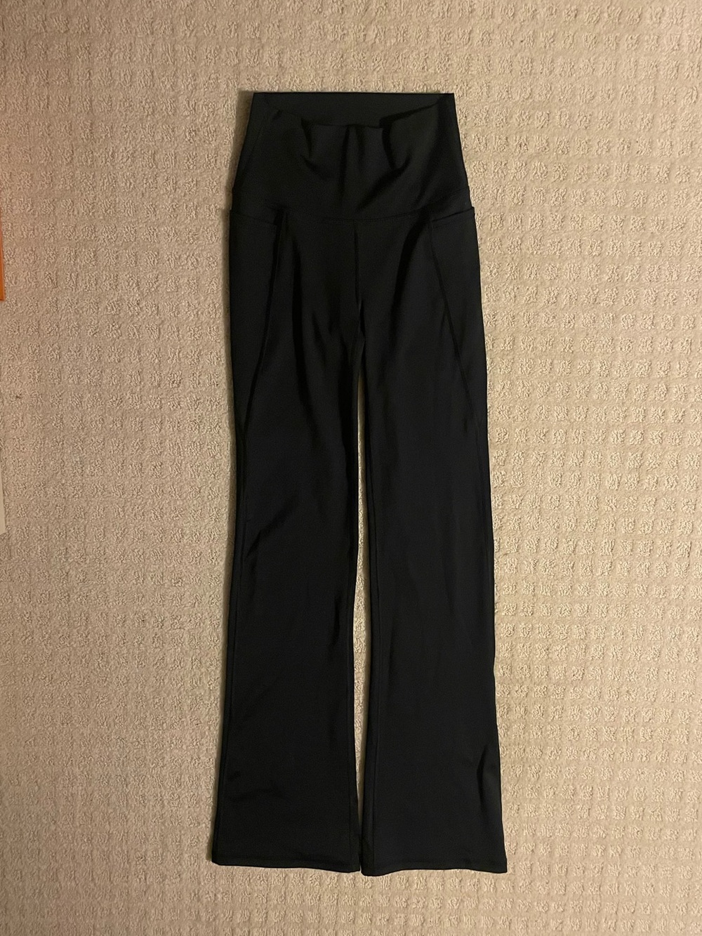 Lilly Pulitzer Luxletic Black High-Waisted flared leggings  size XS